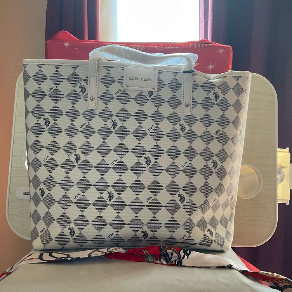 U.S. Polo Assn. White and Gray Patterned Tote